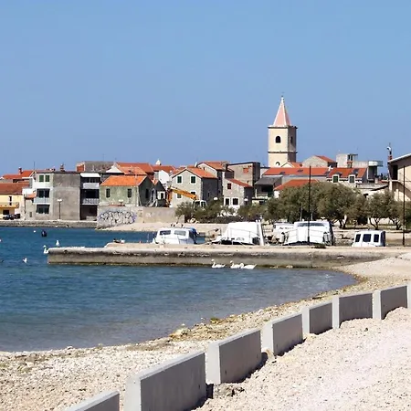 公寓 With A Parking Space Pirovac, Sibenik - 6277 *