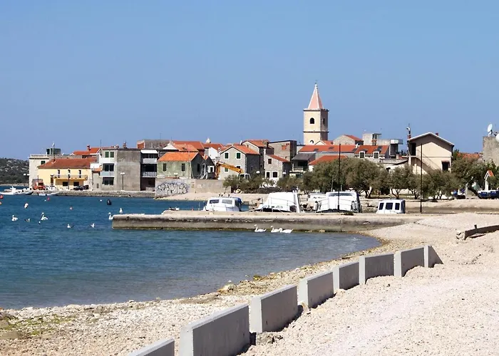 Apartment Apartments With A Parking Space Pirovac, Sibenik - 6277 *