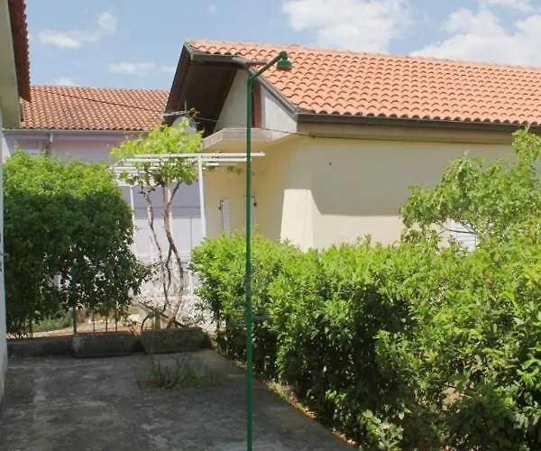 Apartments With A Parking Space Pirovac, Sibenik - 6277 Apartment